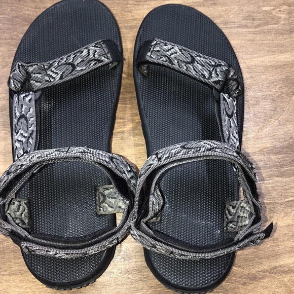 Teva size 8 men’s black hiking sandals - Picture 6 of 8